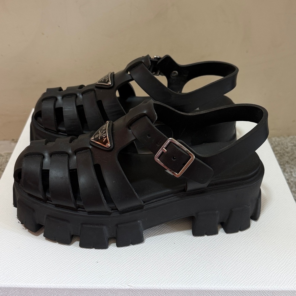 Prada Black Rubber Monolith sandals (chunky fisherman) size 37 - Picture 9 of 17